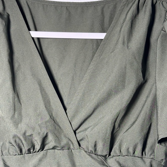 Olive Army Green V-Neck Flutter‎ Sleeve Ruched Waist A-Line Mini Dress small - Picture 6 of 15